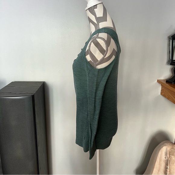 Express Sweater - Picture 3 of 6